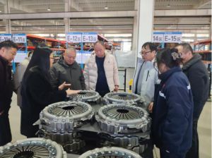 一带一路  郑州国际展贸中心领导莅临沧州巨擎考察指导